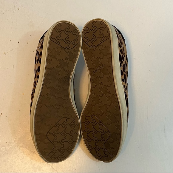 Dr. Scholl’s Be Free Energy Technology Leopard Print Slide On Sneakers - Size 7 - Picture 2 of 4